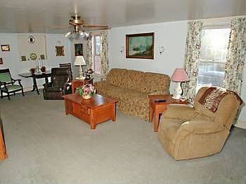 2nd image of 202 E Charlotte Ave