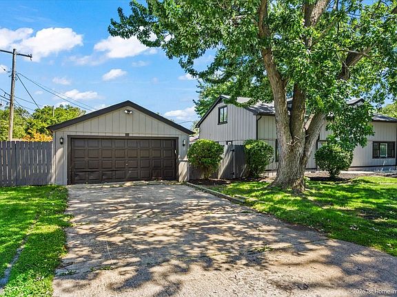 4th image of 5016 Oak Center Dr