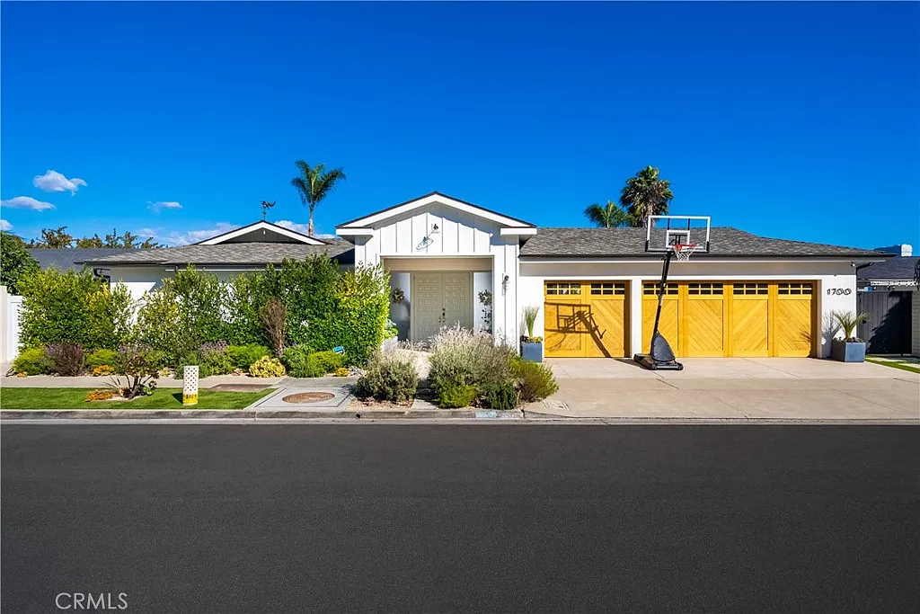 Building Photo - 1700 Galaxy Dr