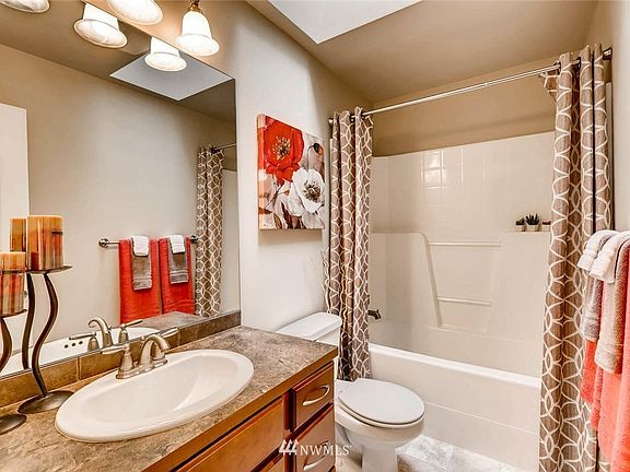5th image of 17110 NE 95th St #2