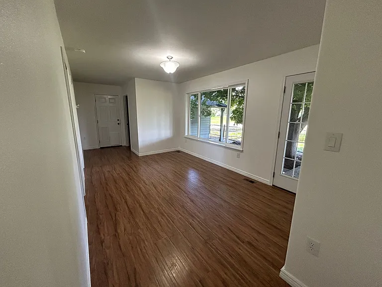 791 Springwood Ln — Photo 11