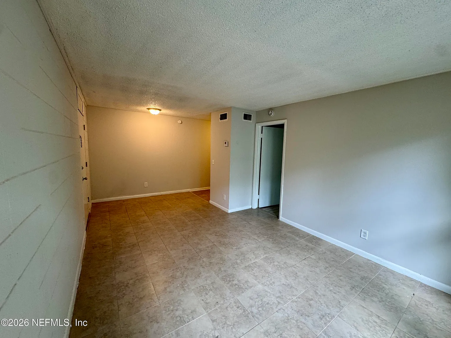 3212 Herschel St — Photo 4