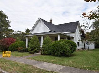 631 N Spring St, Greenfield, IN 46140