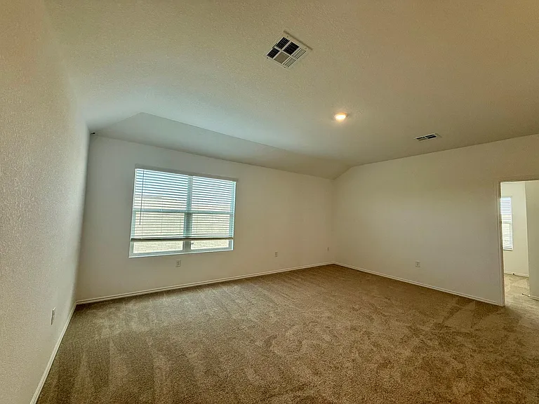 306 Camargue Dr — Photo 7