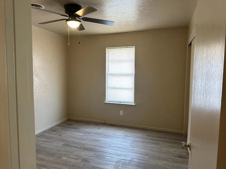 4605 Dakota Ave — Photo 9