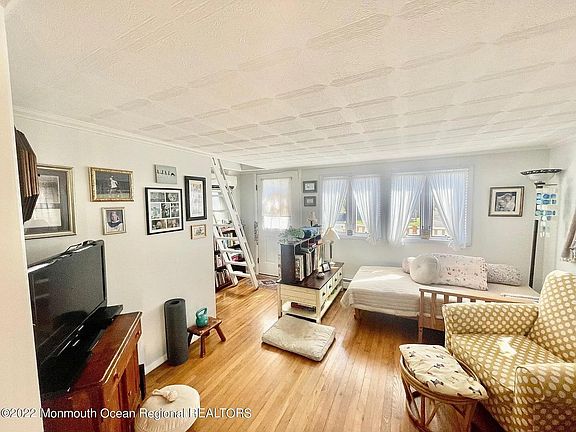 Living Room (stairs to loft)