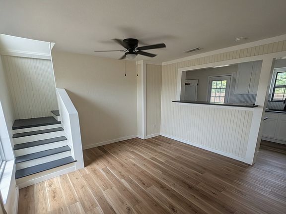 5th image of 211 Sunnyside Dr