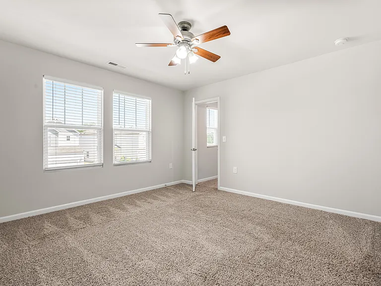 4008 Passenger Pl — Photo 34
