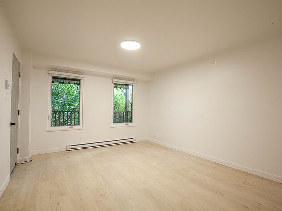 3rd image of 3340 Garibaldi Dr