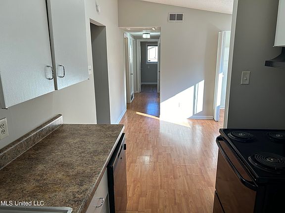 3rd image of 8430 Conerly Dr E