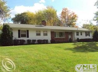 1362 Oakway Dr, Howell, MI