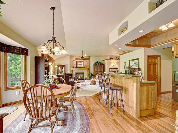 3rd image of 3345 Star Creek Ct