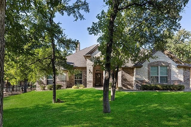 1st image of 107 Elm Crest Ct