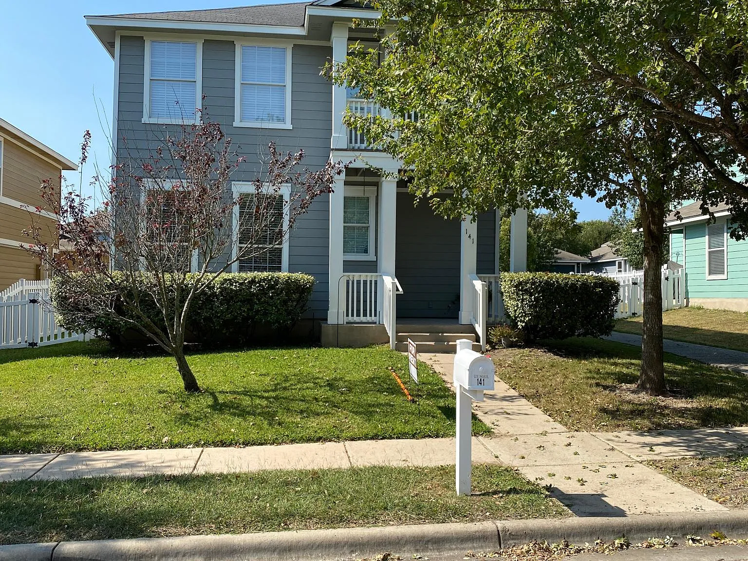 4 bed, 2.5 bath, 1956 sqft, $1,950 — Photo 2