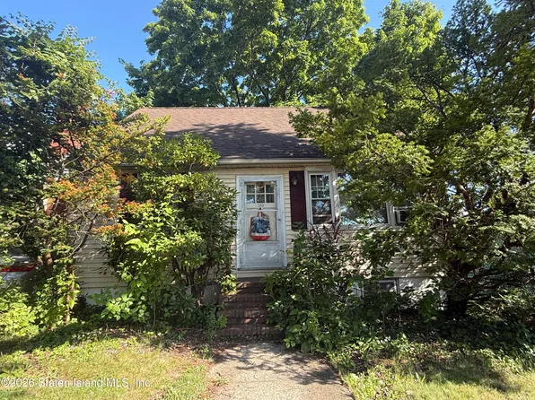 150 Glenwood Ave, Staten Island, NY 10301