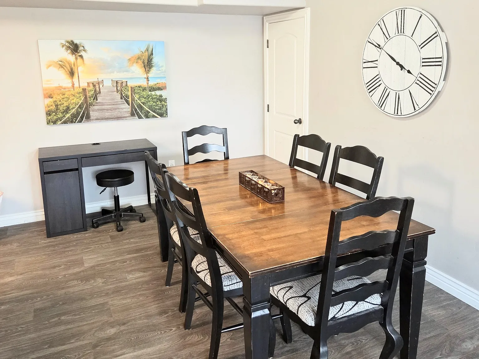 3 bed, 1215 sqft, $2,099 — Photo 3