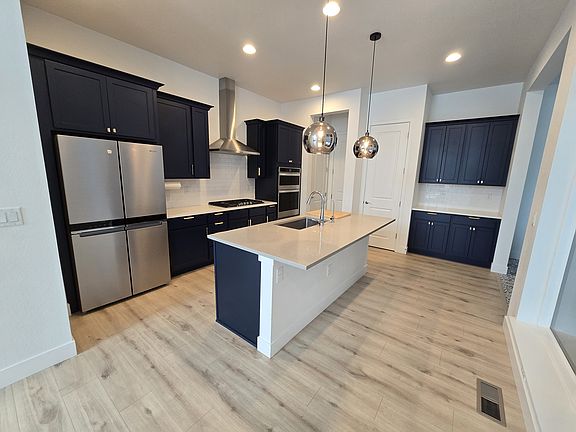 2nd image of 6051 N Malta St