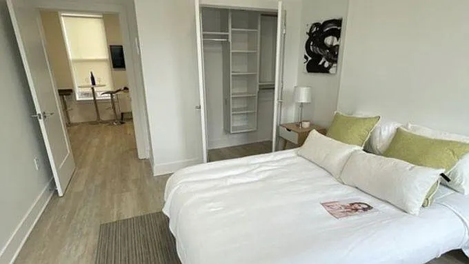 5100 Hudson Ave #205 — Photo 9