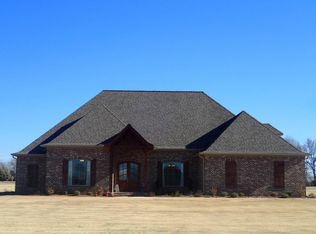 892 Prairie Waters Dr, Columbus, MS 39701