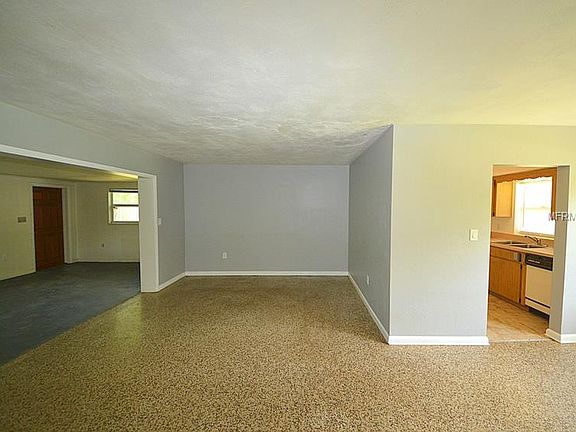 4th image of 5214 Chenault Ave