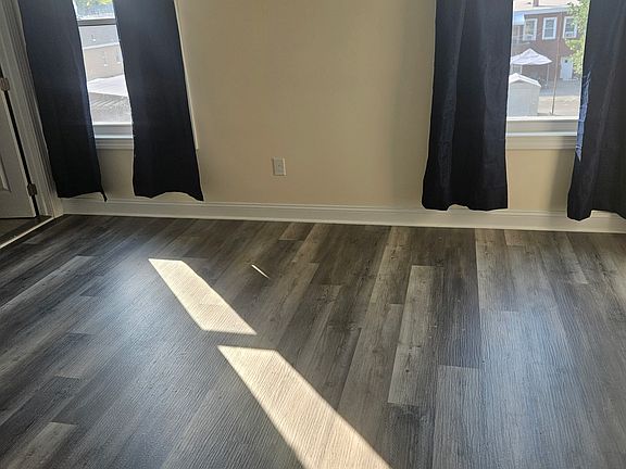 5th image of 7 Lake St Floor 2
