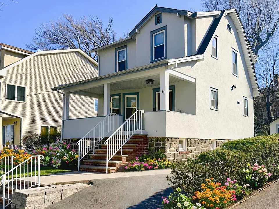 30 Knox Ave