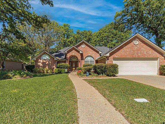 2nd image of 3314 Pebblebrook Dr