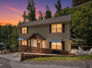 355 Wiley Oakley Dr, Gatlinburg, TN 37738