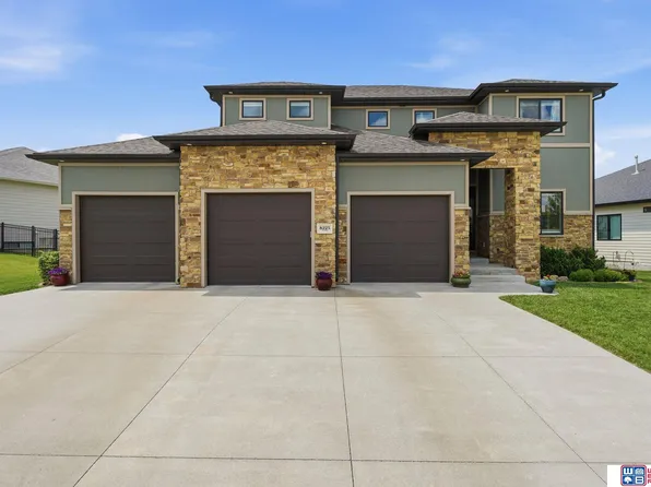 8225 S 97th St, Lincoln, NE 68526