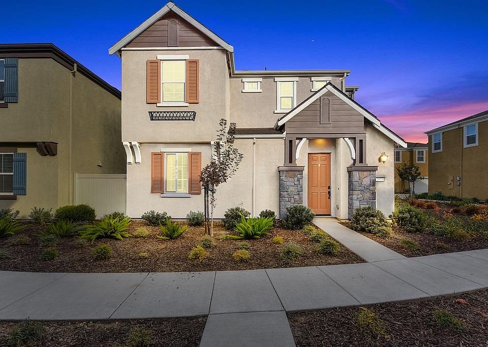 1st image of 2033 Montauban Pl