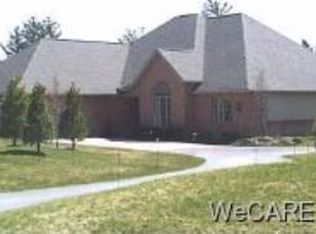 1739 Bel Aire Pl, Lima, OH 45805