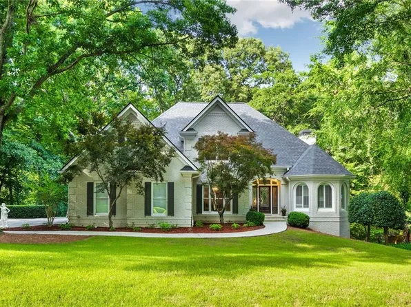 10635 N Edgewater Pl, Johns Creek, GA 30097