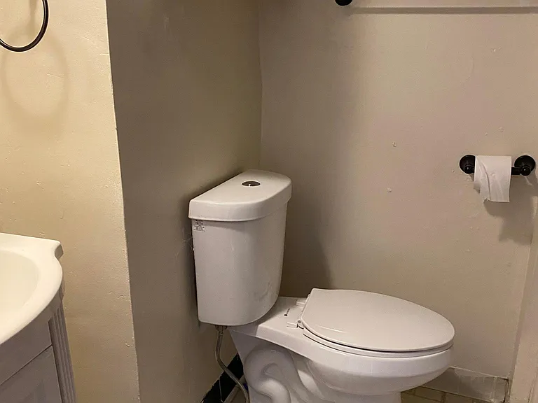 294 Craft Ave #1 — Photo 5