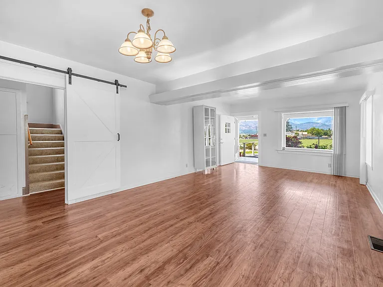 1476 Bardsdale Ave — Photo 18