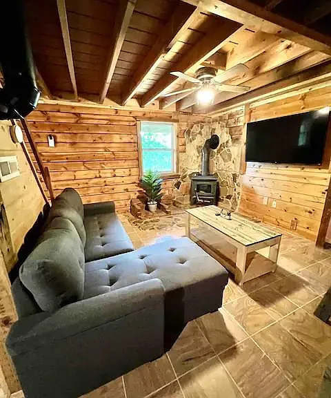 69 Locust Ln — Photo 5
