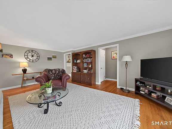 5th image of 20 West End Avenue