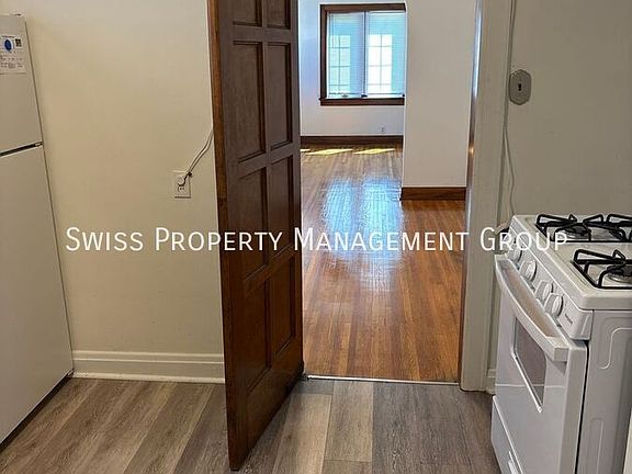 4th image of 3095 Neil Ave #B