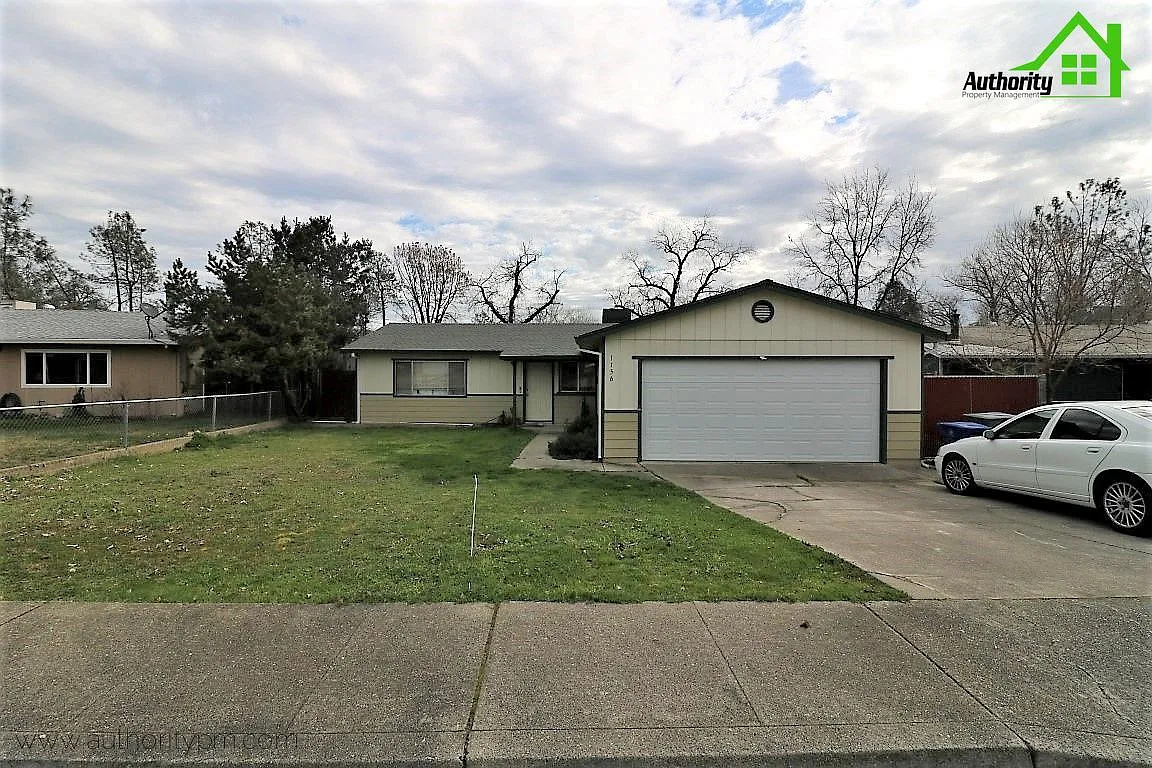 3 bed, 2.0 bath, 1200 sqft, $1,795 — Photo 1