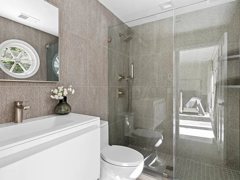 26 Three Mile Harbor Dr — Photo 37