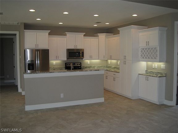 5th image of 1522 SE 5th Court Cpe