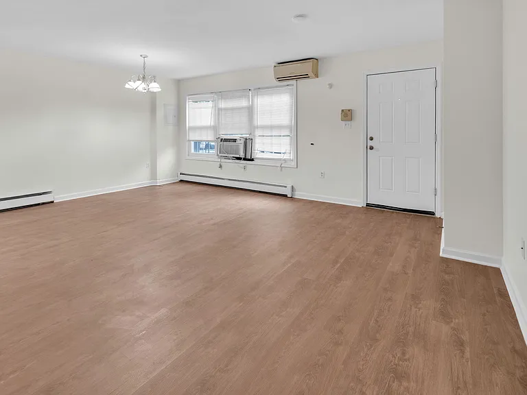 65 Montgomery Ave #G2 — Photo 6