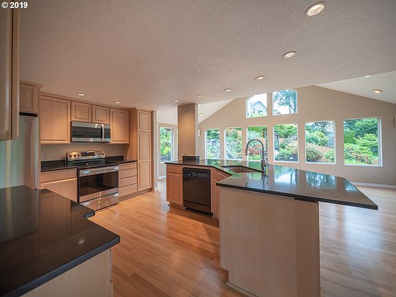 3rd image of 15213 NE 27th Ave