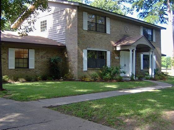 1st image of 2200 Clayton Ln
