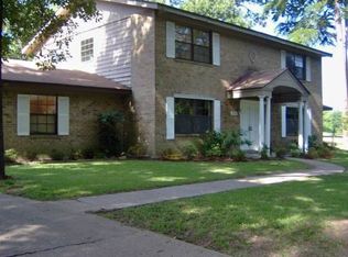 2200 Clayton Ln, Henderson, TX 75652