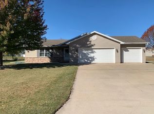 N9607 Chadbury Ln, APPLETON, WI 54915