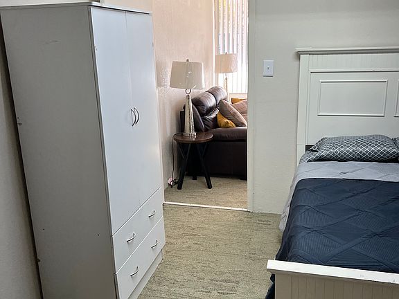 4th image of 101 W Palestine Ave #1