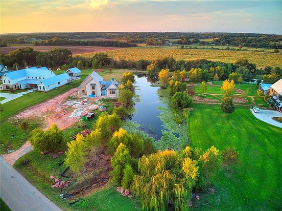 5th image of 9816 Farmhouse Ln