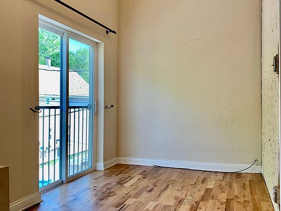 4th image of 2148 W 18th St