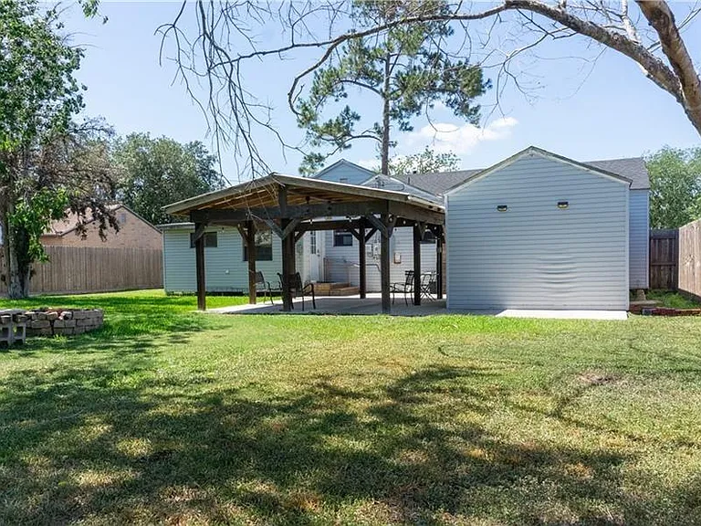 822 E Warren Ave — Photo 13