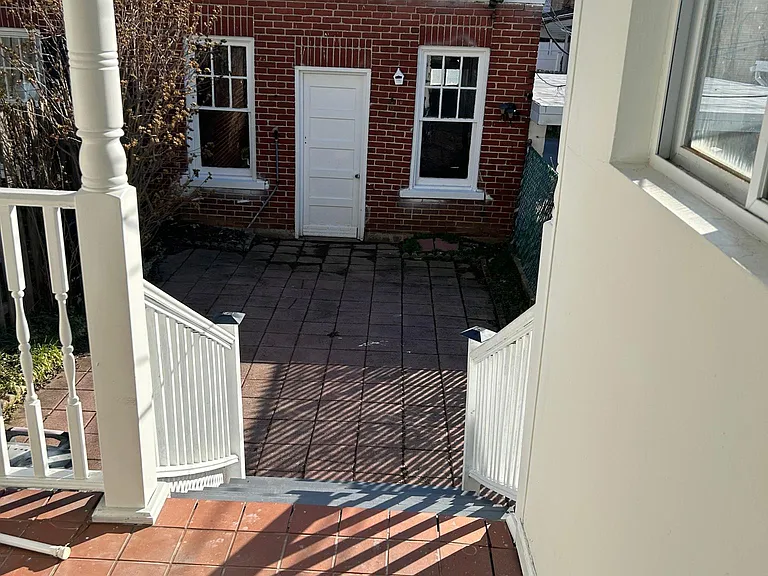 1744 W Union St — Photo 12